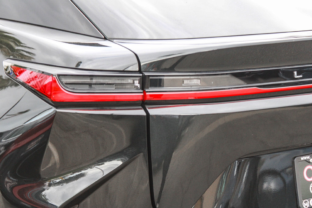 Used 2024 Lexus RZ 300e Premium FWD image 7
