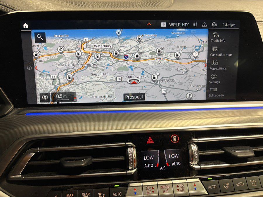 Used 2022 BMW X5 xDrive40i w/ M Sport Package AWD/4WD image 25