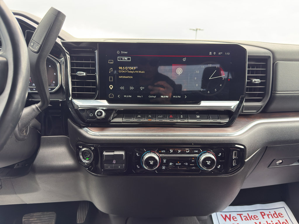 Used 2025 GMC Sierra 1500 SLT AWD/4WD image 16