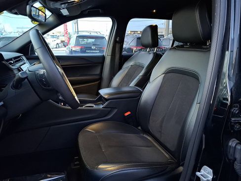 Used 2024 Jeep Grand Cherokee L Laredo image 14