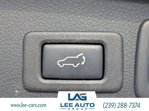 Used 2017 Subaru Forester 2.5i Limited image 12