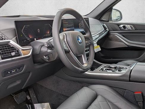 Used 2026 BMW X5 xDrive50e w/ Climate Comfort Package AWD/4WD image 3