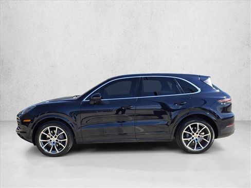 Used 2019 Porsche Cayenne w/ Premium Plus Package image 5