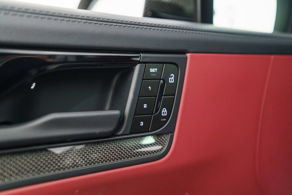 Certified 2026 Porsche Cayenne GTS AWD/4WD image 30