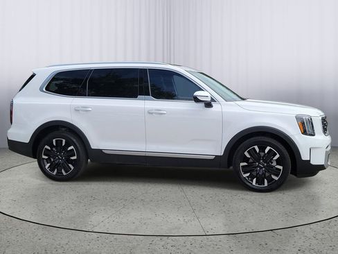 Used 2025 Kia Telluride SX w/ SX Captain's Chair Package AWD/4WD image 2