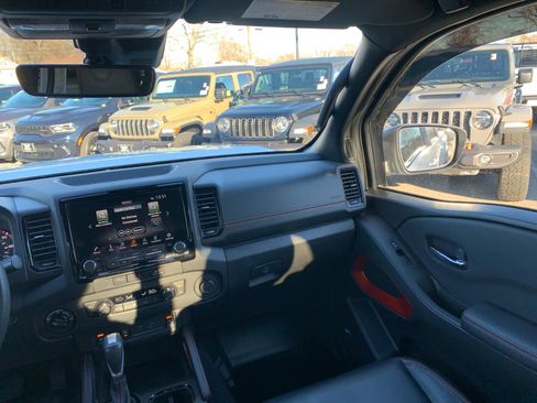 Used 2023 Nissan Frontier PRO-4X w/ Pro-4X Premium Package image 36