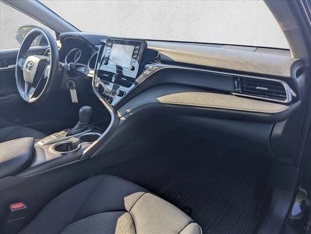Used 2022 Toyota Camry LE FWD image 27