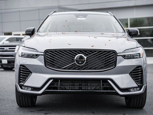 New 2026 Volvo XC60 B5 Ultra w/ Protection Package Premier image 2