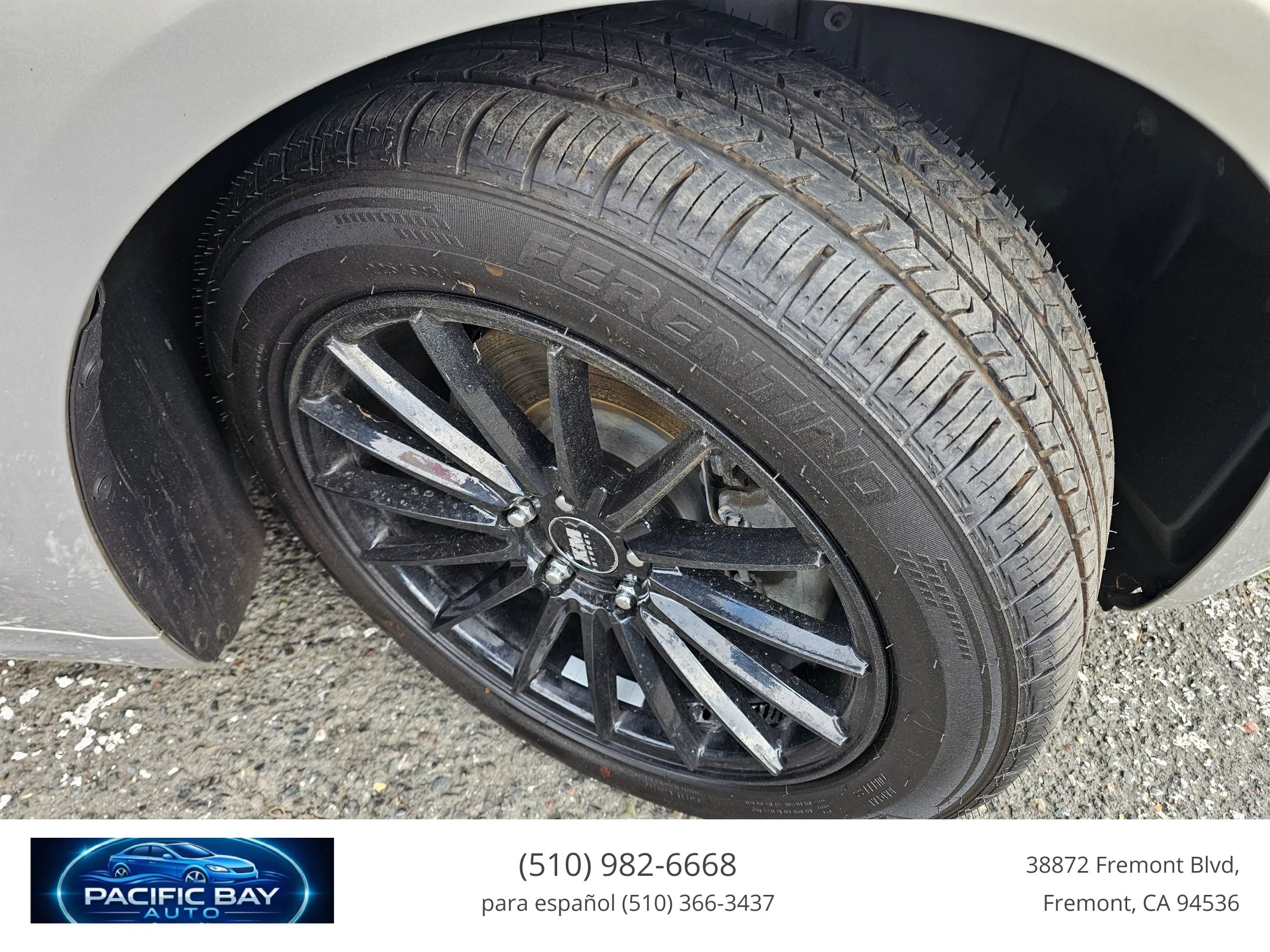 Used 2015 Ford Fusion Energi Titanium FWD image 25
