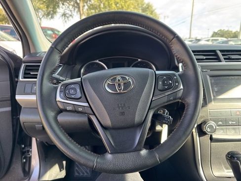 Used 2017 Toyota Camry SE image 31