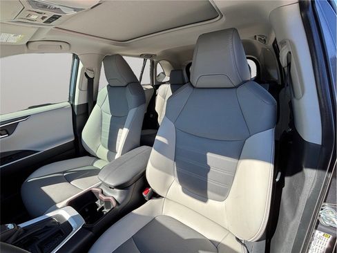 Used 2024 Toyota RAV4 Limited image 20