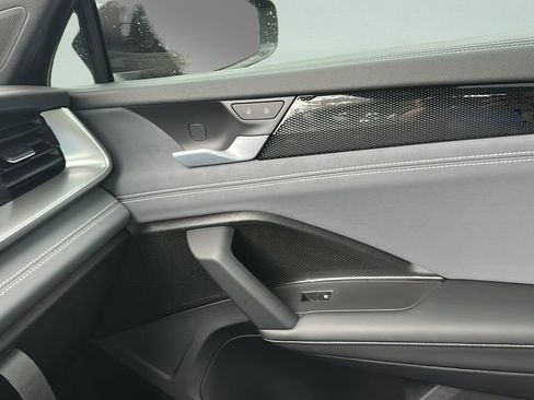 New 2026 Volkswagen Tiguan SE R-Line FWD image 11