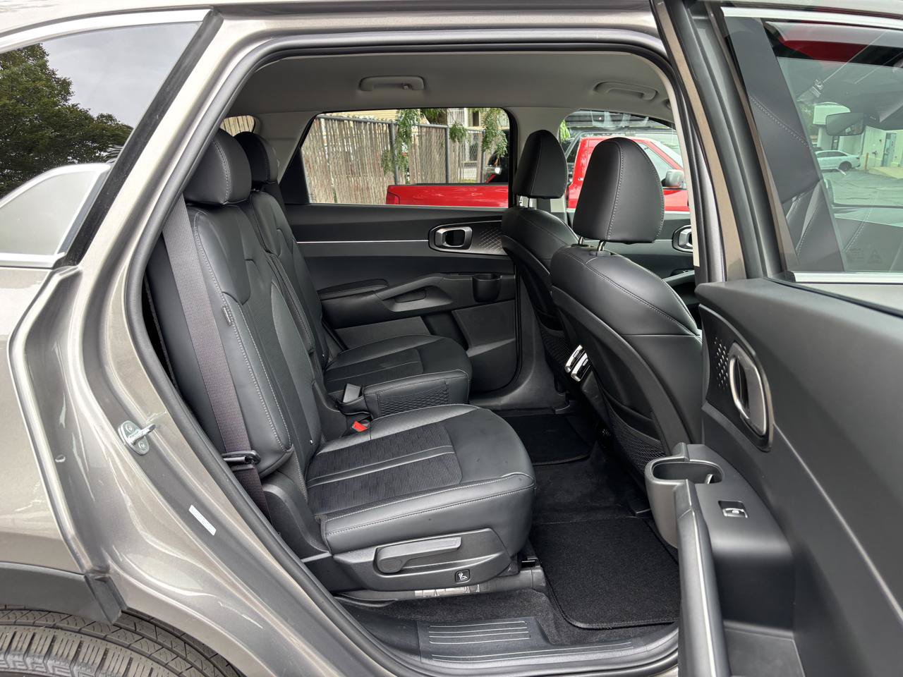 Used 2025 Kia Sorento EX AWD/4WD image 22