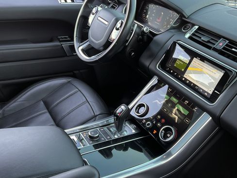Used 2020 Land Rover Range Rover Sport HSE Dynamic image 14