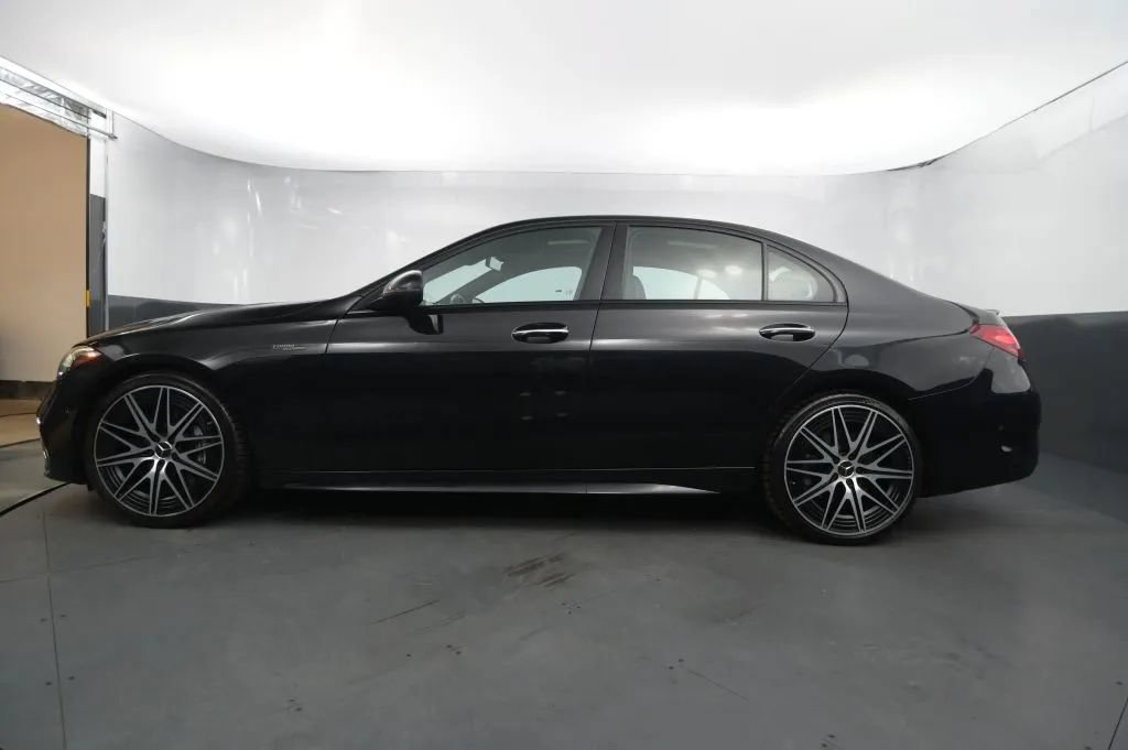 Used 2023 Mercedes-Benz C 43 AMG 4MATIC Sedan image 2