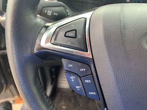 Used 2024 Ford Edge SEL image 23