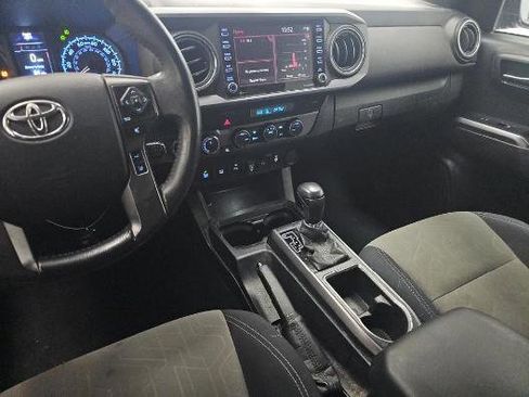 Used 2021 Toyota Tacoma TRD Sport image 8