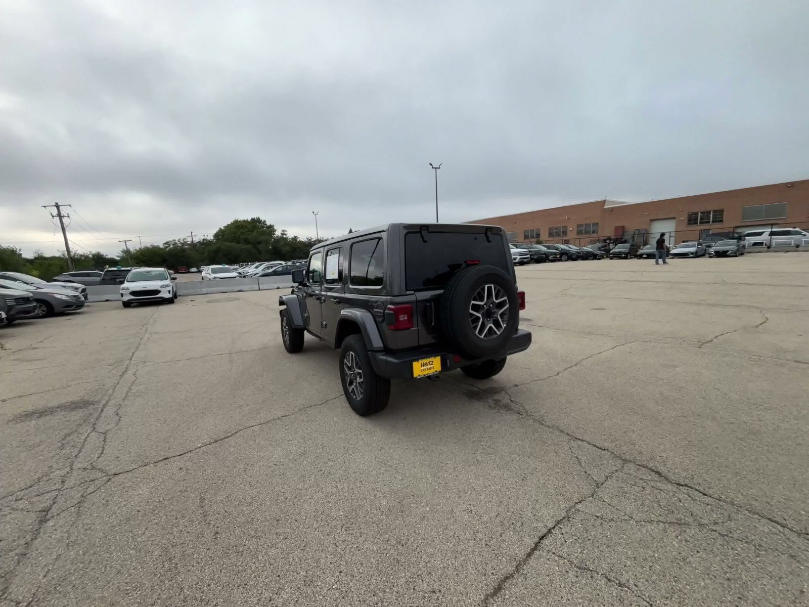 Used 2025 Jeep Wrangler Unlimited Sahara AWD/4WD image 10