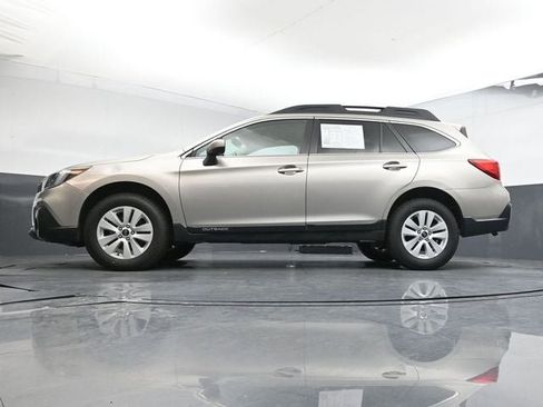 Used 2019 Subaru Outback 2.5i Premium image 30