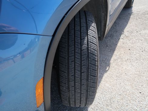 Used 2017 Volkswagen Tiguan S image 39