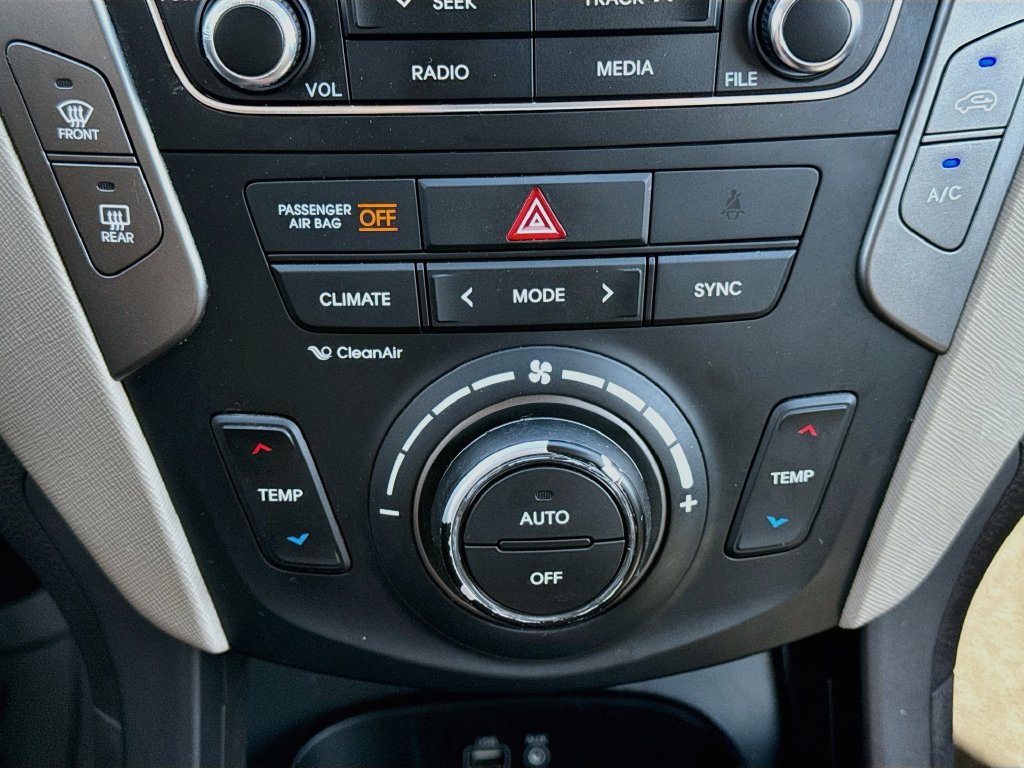 Used 2017 Hyundai Santa Fe Sport FWD image 18