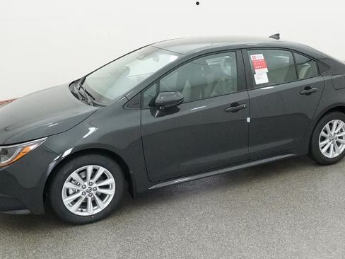New 2026 Toyota Corolla LE FWD image 2