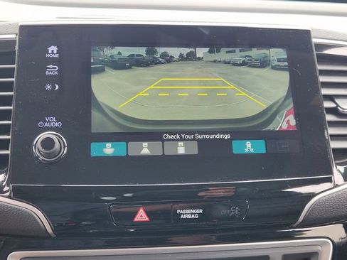 Used 2021 Honda Pilot Touring image 13
