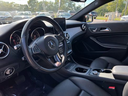 Used 2020 Mercedes-Benz GLA 250 GLA 250 4MATIC Sport Utility 4 w/ Premium Package image 10