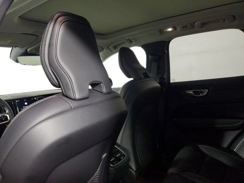 Used 2024 Volvo XC60 B5 Ultimate w/ Protection Package Premier AWD/4WD image 14