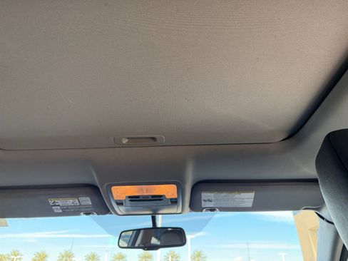 Used 2015 Toyota Highlander XLE image 33