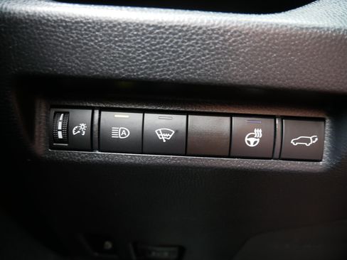 Used 2021 Toyota RAV4 XLE Premium AWD/4WD image 26