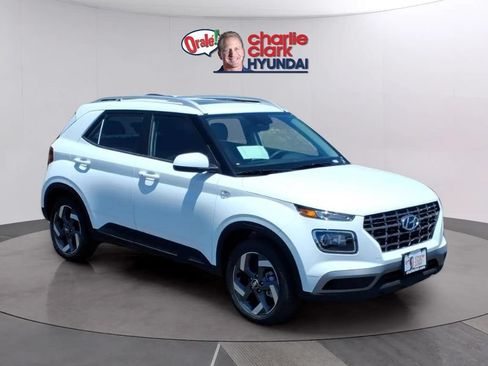 New 2026 Hyundai Venue SEL FWD image 7
