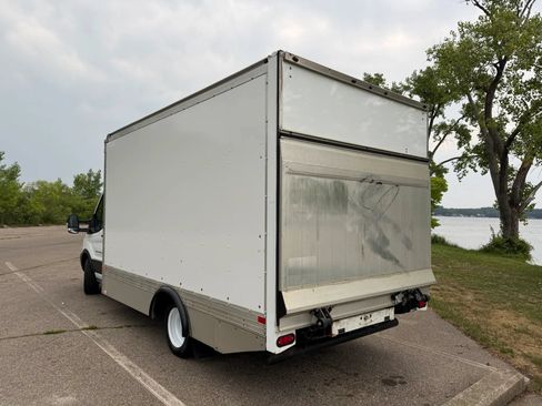 Used 2019 Ford Transit 350 156 DRW RWD image 7