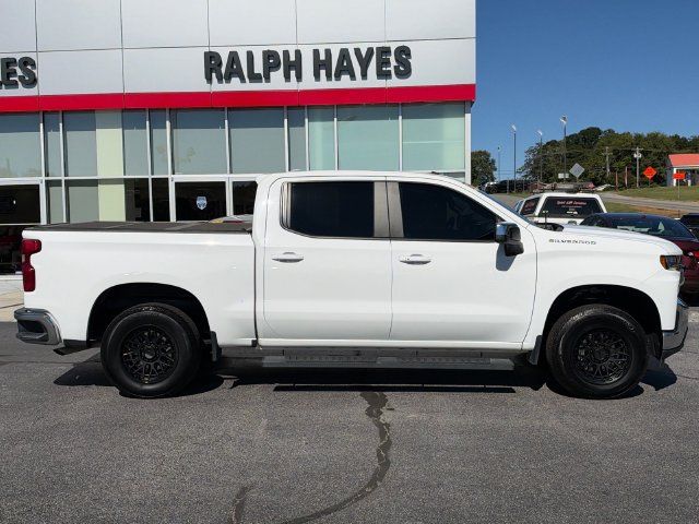 Used 2021 Chevrolet Silverado 1500 LT RWD image 2