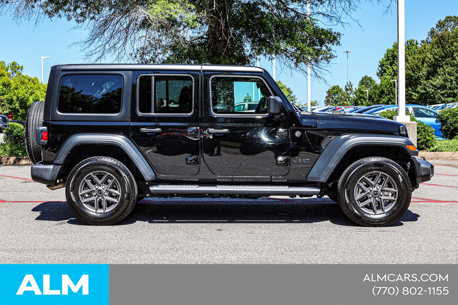 Used 2024 Jeep Wrangler Unlimited Sport AWD/4WD image 10