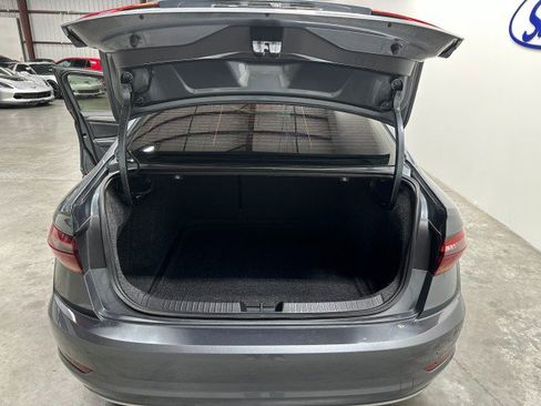 Used 2019 Volkswagen Jetta SE image 29