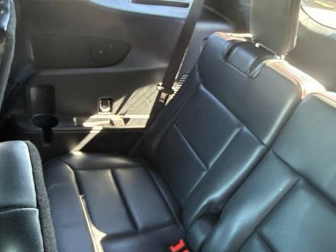 Used 2025 Ford Explorer ST-Line AWD/4WD image 30