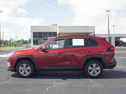 Used 2023 Toyota RAV4 XLE w/ Convenience Package FWD image 13