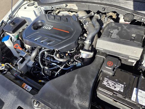 Certified 2019 Kia Optima SX image 18