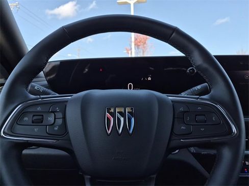 Used 2025 Buick Envista Avenir image 14