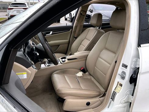 Used 2013 Mercedes-Benz C 250 Sedan image 6