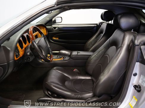 Used 2001 Jaguar XK8 Convertible image 38