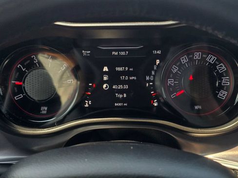 Used 2019 Dodge Challenger SXT w/ Plus Package RWD image 27