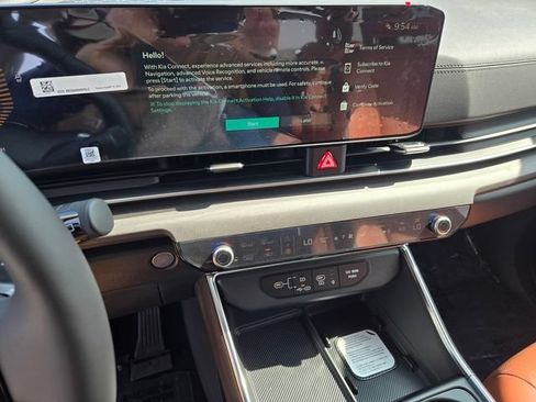 New 2026 Kia Carnival EX FWD image 10