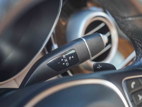 Used 2019 Mercedes-Benz GLC 300 image 20