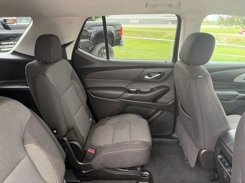 Used 2021 Chevrolet Traverse LT AWD/4WD image 34