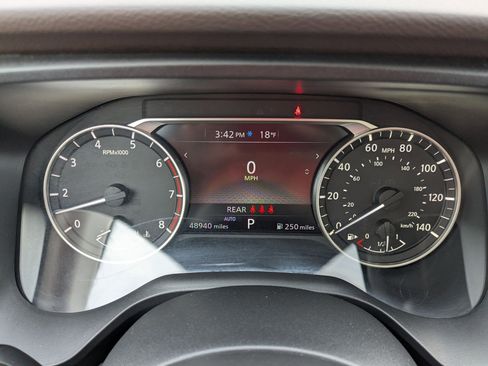 Certified 2021 Nissan Rogue SV w/ Premium Package image 11