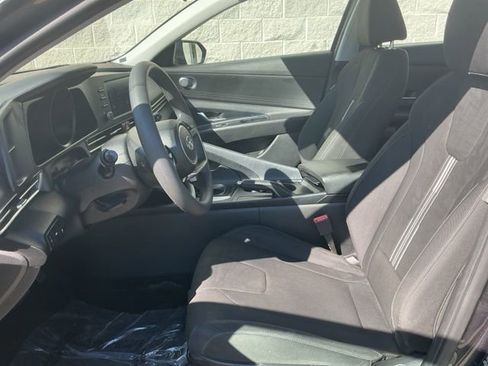 Used 2022 Hyundai Elantra SEL w/ Cargo Package FWD image 13