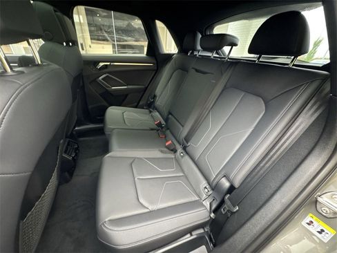 New 2025 Audi Q3 2.0T Premium image 23