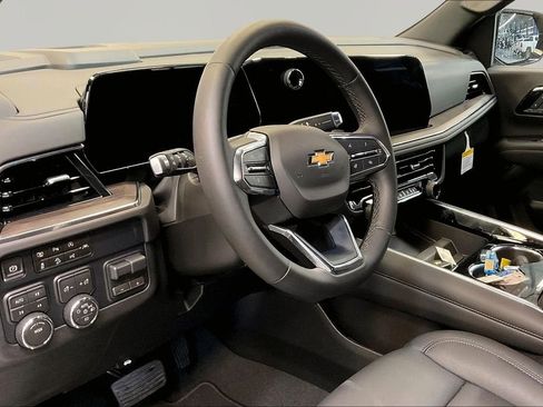 New 2026 Chevrolet Suburban LT w/ Comfort Package AWD/4WD image 8